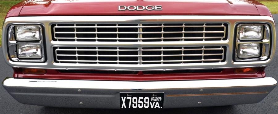 Детали экстерьера Dodge D100 Custom Pickup 1979 года  (фото 36 из 92)